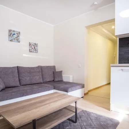 Διαμέρισμα Two-bedroom Basement *